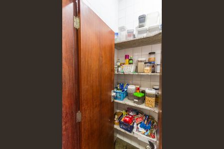 Apartamento à venda com 280m², 4 quartos e 3 vagasDespensa