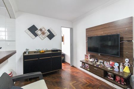 Sala de apartamento à venda com 3 quartos, 56m² em Conjunto Residencial José Bonifácio, São Paulo