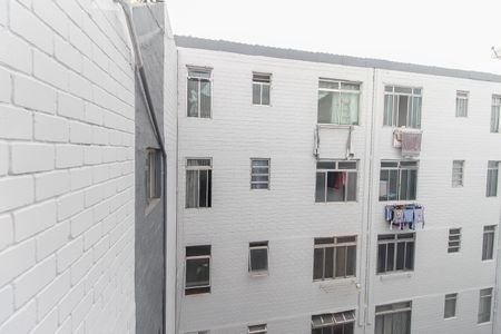 Vista da Sala de apartamento à venda com 3 quartos, 56m² em Conjunto Residencial José Bonifácio, São Paulo