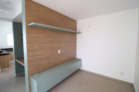Sala de casa de condomínio para alugar com 3 quartos, 81m² em Granja Marileusa, Uberlândia