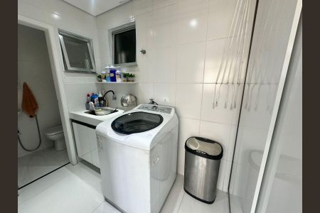 Apartamento à venda com 350m², 5 quartos e 2 vagas Apartamento à venda com 350m², 5 quartos e 2 vagasLavanderia