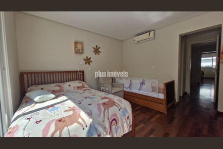 Casa de Condomínio à venda com 4 quartos, 367m² em Granja Julieta, São Paulo