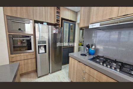 Casa de Condomínio à venda com 4 quartos, 367m² em Granja Julieta, São Paulo