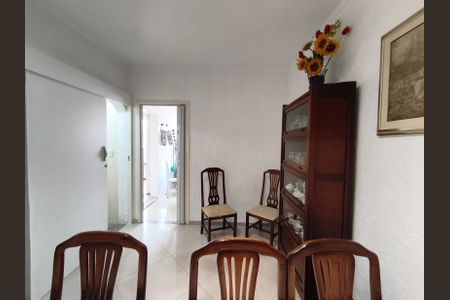 Casa de condomínio à venda com 250m², 4 quartos e 3 vagas Casa de condomínio à venda com 250m², 4 quartos e 3 vagasSala de Jantar
