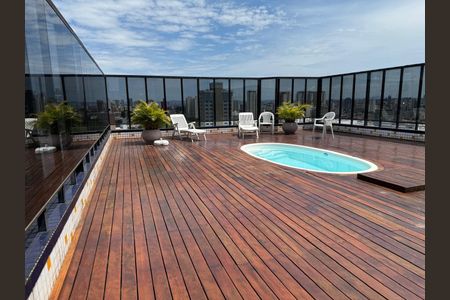 Apartamento à venda com 140m², 4 quartos e 2 vagas Apartamento à venda com 140m², 4 quartos e 2 vagasPiscina