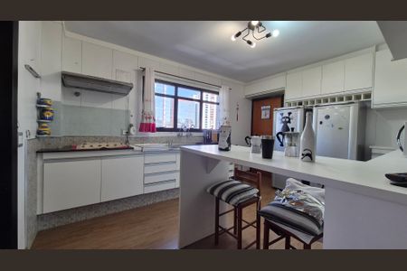 Apartamento à venda com 140m², 4 quartos e 2 vagas Apartamento à venda com 140m², 4 quartos e 2 vagasCozinha