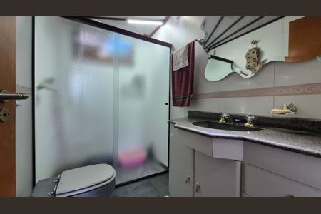 Apartamento à venda com 140m², 4 quartos e 2 vagas Apartamento à venda com 140m², 4 quartos e 2 vagasBanheiro