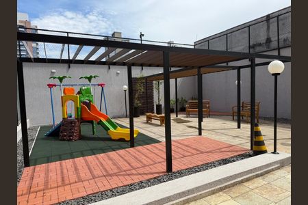 Apartamento à venda com 140m², 4 quartos e 2 vagas Apartamento à venda com 140m², 4 quartos e 2 vagasPlayground