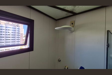 Apartamento à venda com 140m², 4 quartos e 2 vagas Apartamento à venda com 140m², 4 quartos e 2 vagasBanheiro da suíte