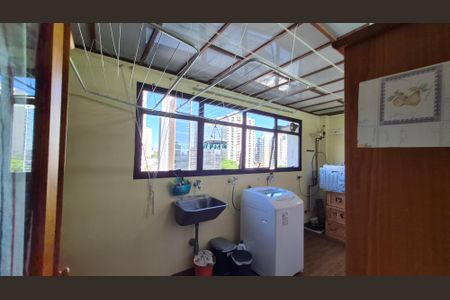 Apartamento à venda com 140m², 4 quartos e 2 vagas Apartamento à venda com 140m², 4 quartos e 2 vagasVista