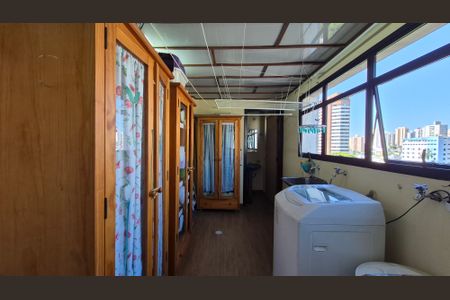 Apartamento à venda com 140m², 4 quartos e 2 vagas Apartamento à venda com 140m², 4 quartos e 2 vagasÁrea de Serviço