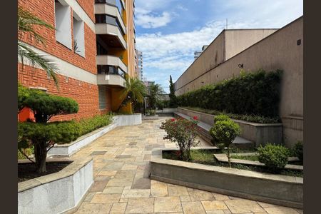 Apartamento à venda com 140m², 4 quartos e 2 vagas Apartamento à venda com 140m², 4 quartos e 2 vagasÁrea externa