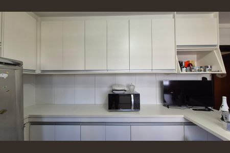 Apartamento à venda com 140m², 4 quartos e 2 vagas Apartamento à venda com 140m², 4 quartos e 2 vagasCozinha