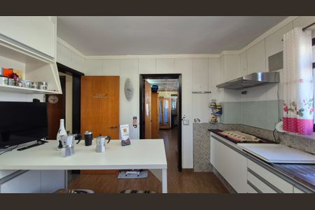 Apartamento à venda com 140m², 4 quartos e 2 vagas Apartamento à venda com 140m², 4 quartos e 2 vagasCozinha