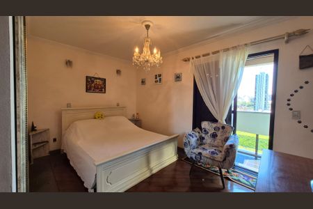 Apartamento à venda com 140m², 4 quartos e 2 vagas Apartamento à venda com 140m², 4 quartos e 2 vagasSuíte