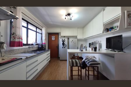 Apartamento à venda com 140m², 4 quartos e 2 vagas Apartamento à venda com 140m², 4 quartos e 2 vagasCozinha