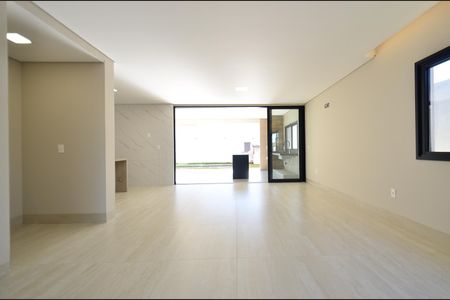 Sala de Jantar de casa de condomínio à venda com 4 quartos, 358m² em Nacional, Belo Horizonte
