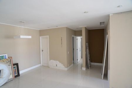 Sala de apartamento para alugar com 2 quartos, 98m² em Barra da Tijuca, Rio de Janeiro