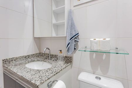 Apartamento à venda com 86m², 2 quartos e 2 vagasBanheiro da Suíte