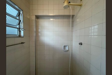 Casa à venda com 243m², 3 quartos e 7 vagas Casa à venda com 243m², 3 quartos e 7 vagasBanheiro Social 2