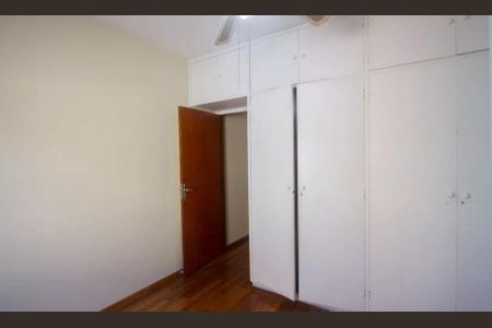 Casa à venda com 3 quartos, 220m² em Jardim Caravelas, São Paulo