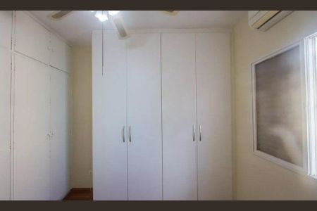Casa à venda com 3 quartos, 220m² em Jardim Caravelas, São Paulo