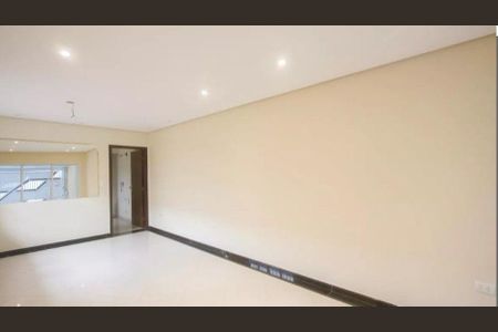 Casa à venda com 3 quartos, 220m² em Jardim Caravelas, São Paulo