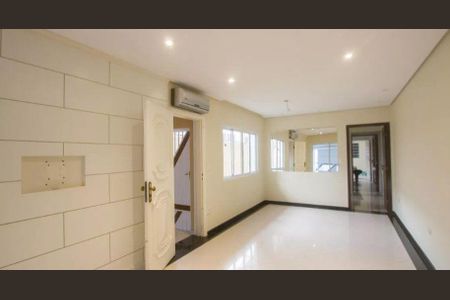 Casa à venda com 3 quartos, 220m² em Jardim Caravelas, São Paulo