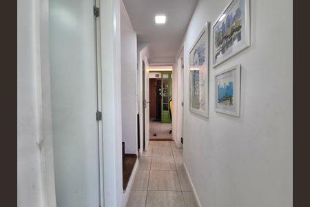 Apartamento para alugar com 144m², 3 quartos e 2 vagas Apartamento para alugar com 144m², 3 quartos e 2 vagasCorredor