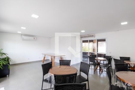 Apartamento à venda com 67m², 2 quartos e 1 vaga Apartamento à venda com 67m², 2 quartos e 1 vagaÁrea comum - Salão de festas