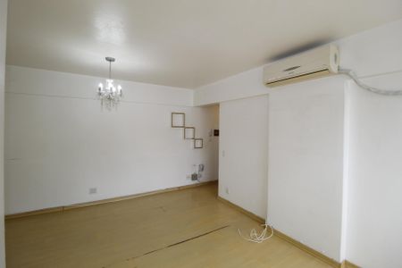 Sala de apartamento à venda com 2 quartos, 68m² em Centro Histórico, Porto Alegre