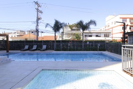 Apartamento à venda com 57m², 1 quarto e 1 vagaÁrea comum - Piscina