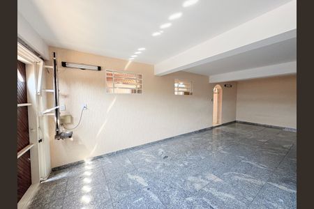 Casa à venda com 215m², 3 quartos e 3 vagasGaragem