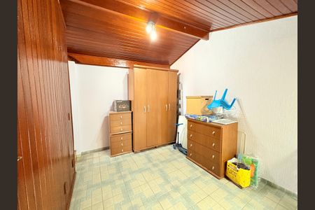 Casa à venda com 215m², 3 quartos e 3 vagasSótão