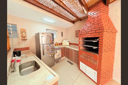 Casa à venda com 215m², 3 quartos e 3 vagasÁrea Gourmet