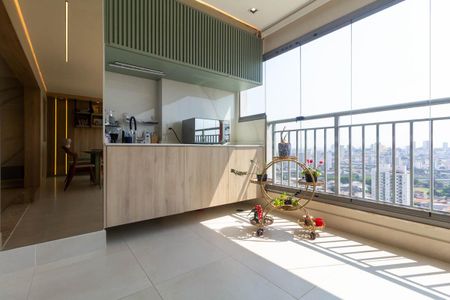 Apartamento à venda com 114m², 3 quartos e 2 vagas Apartamento à venda com 114m², 3 quartos e 2 vagasVaranda