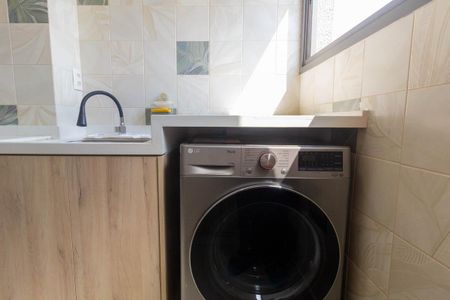Apartamento à venda com 114m², 3 quartos e 2 vagas Apartamento à venda com 114m², 3 quartos e 2 vagasCozinha e Área de Serviço