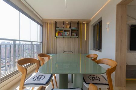 Apartamento à venda com 114m², 3 quartos e 2 vagas Apartamento à venda com 114m², 3 quartos e 2 vagasVaranda