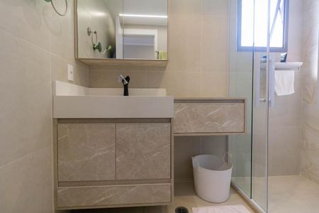 Apartamento à venda com 114m², 3 quartos e 2 vagas Apartamento à venda com 114m², 3 quartos e 2 vagasBanheiro da Suíte 1