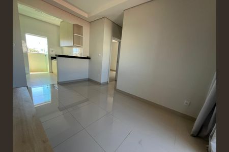 Sala de apartamento para alugar com 2 quartos, 60m² em Santa Mônica, Uberlândia