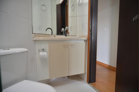 Casa à venda com 146m², 3 quartos e 4 vagasBanheiro do Quarto 3