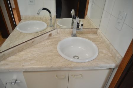 Casa à venda com 146m², 3 quartos e 4 vagasBanheiro do Quarto 3