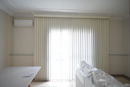 Casa à venda com 146m², 3 quartos e 4 vagasSala