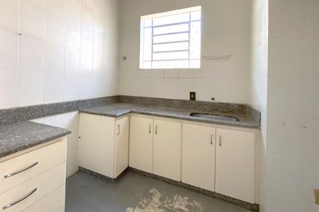 Casa para alugar com 360m², 3 quartos e 2 vagasCozinha