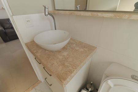 Apartamento à venda com 79m², 2 quartos e 2 vagas Apartamento à venda com 79m², 2 quartos e 2 vagasBanheiro