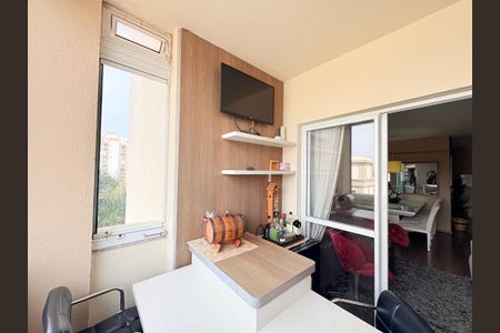 Apartamento à venda com 79m², 2 quartos e 2 vagasVaranda da Sala