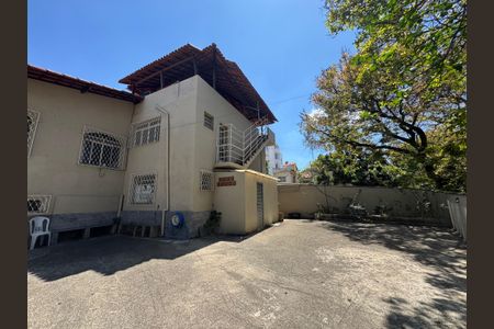 Casa à venda com 280m², 3 quartos e 2 vagas