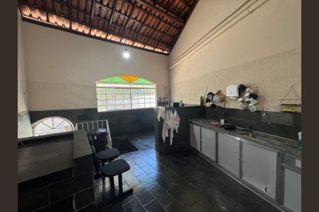 Casa à venda com 280m², 3 quartos e 2 vagas