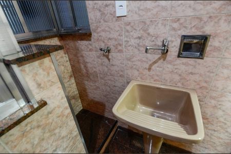 Apartamento à venda com 70m², 2 quartos e 1 vaga Apartamento à venda com 70m², 2 quartos e 1 vagaÁrea de Serviço