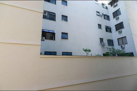 Apartamento à venda com 70m², 2 quartos e 1 vaga Apartamento à venda com 70m², 2 quartos e 1 vagaVista do Quarto 2